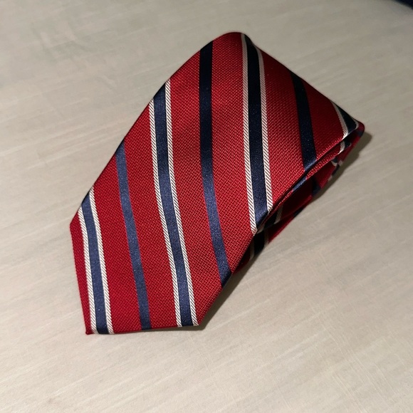 Brooks Brothers Silk Neck Tie Diagonal Stripes Red Navy - Picture 1 of 3